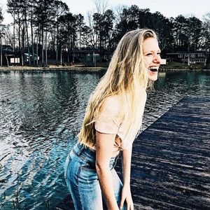 Meet your Posher, Alix